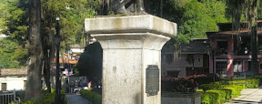 Plaza Simón Bolívar