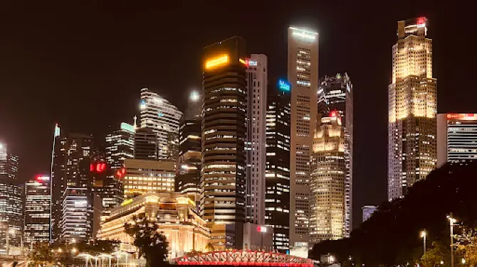 Queen Elizabeth Walk