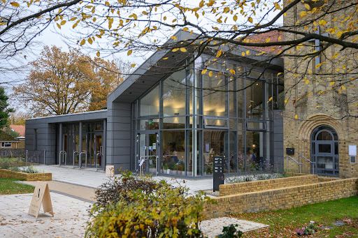 Compare 5 airports near High Wycombe