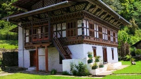 Thru Epang Palace ཁྲུས་སྤང་ཕོ་བྲང་།