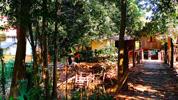 Ko Kaeo Anyawalee Bureau of Monks