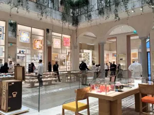 Da Vittorio Café Louis Vuitton