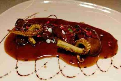 LA TASQUERÍA AND JAVI ESTÉVEZ