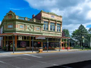 New Harmony Historic District