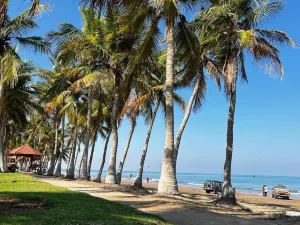 Qurum Beach