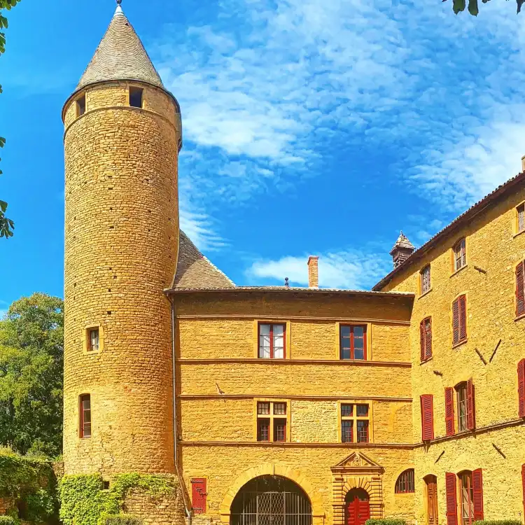 Hôtels à : Jarnioux