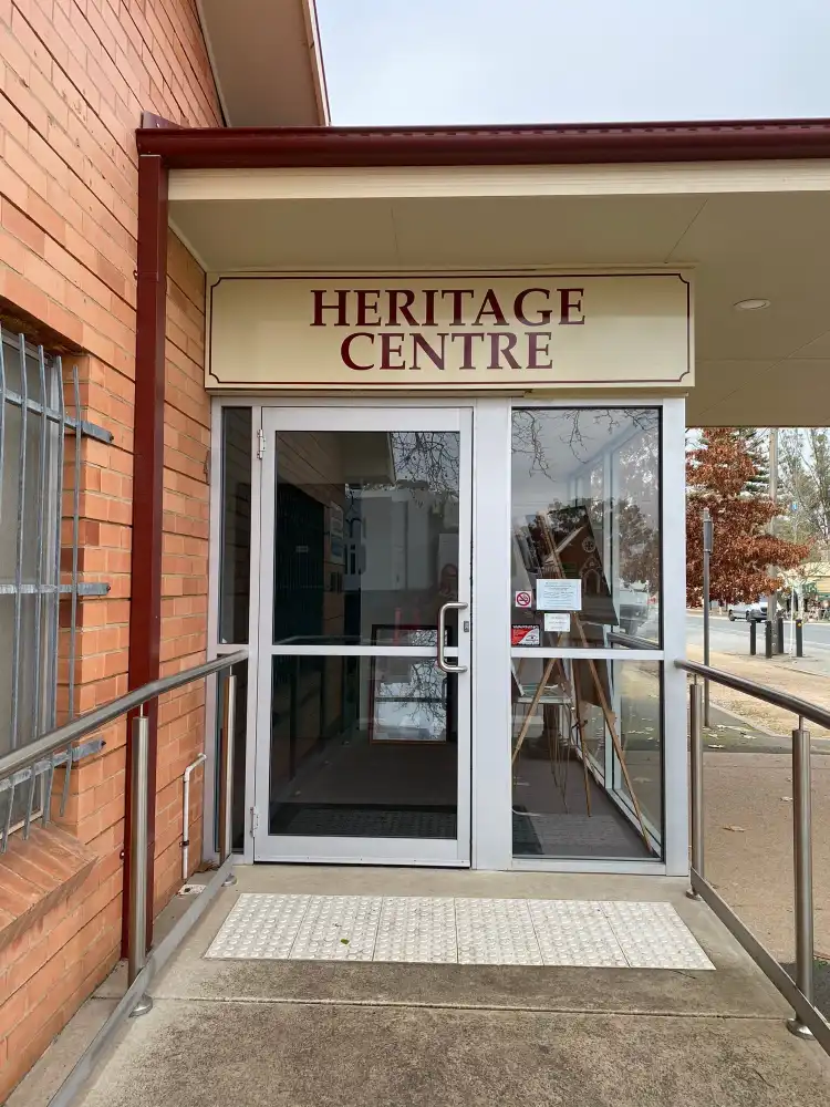 Hotels in Murchison East