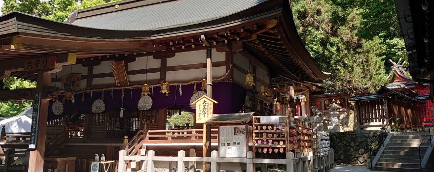 枚岡神社