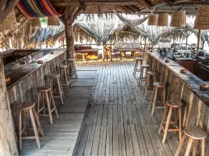 Maori Beach Bar