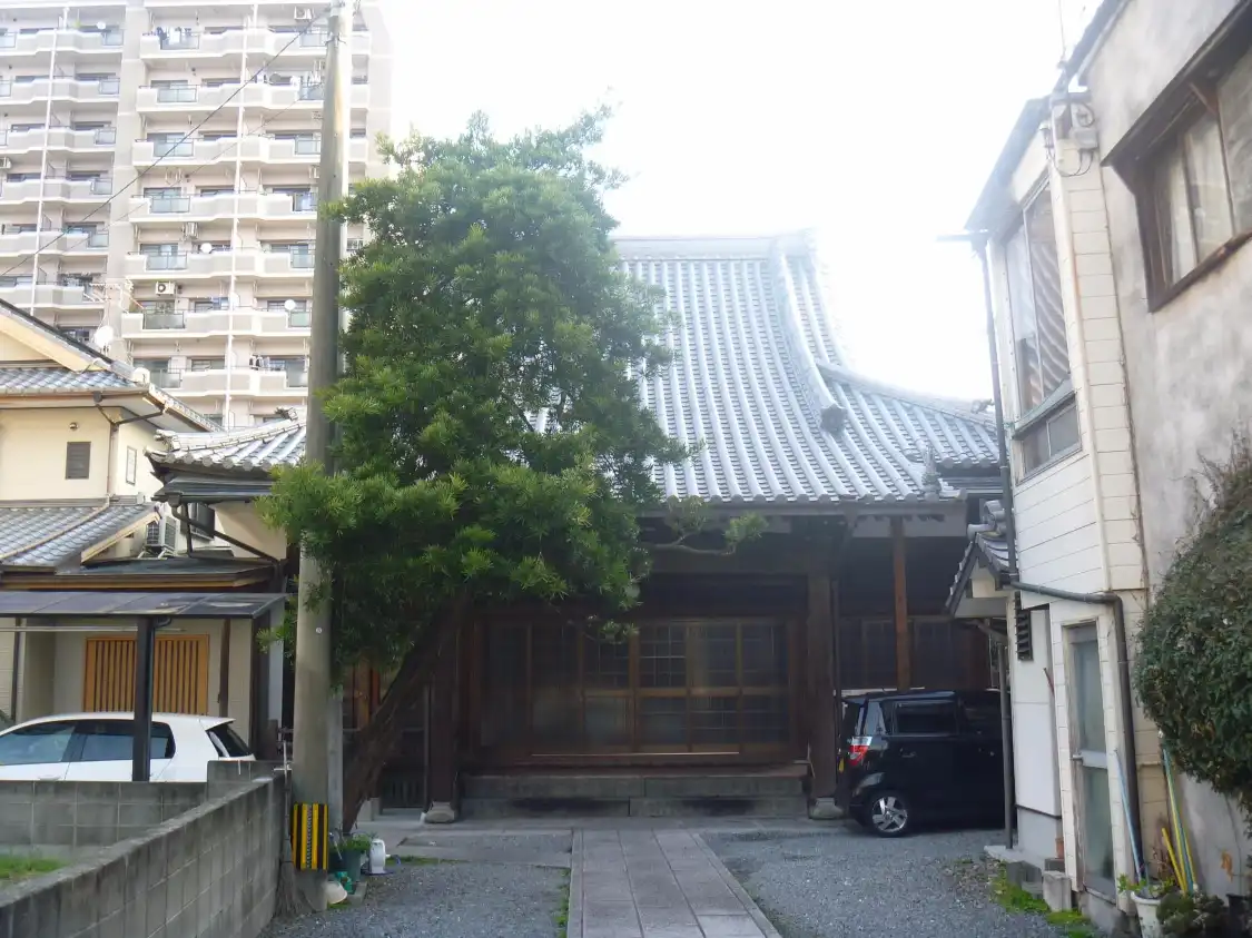 Hotels near Shogaku-ji Temple