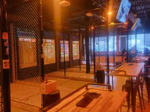 NY Axe Throwing Range - Selden