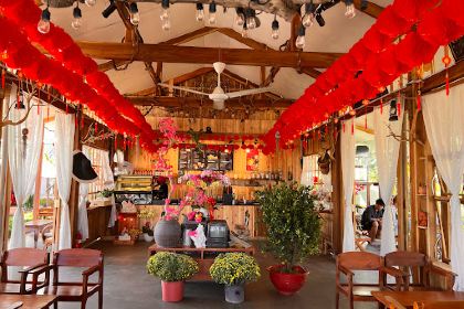 Cuối Chân Đồi cafe