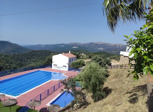 Piscina de Alpandeire