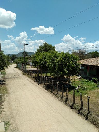 Santa Cruz, Cedros, FM