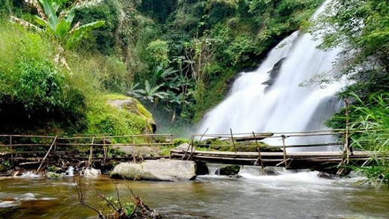 Huai Sai Lueang Waterfall