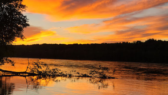 Thunder Rapids Lodge