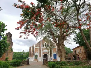 Santa Monica Parish Church (Sarrat Church)