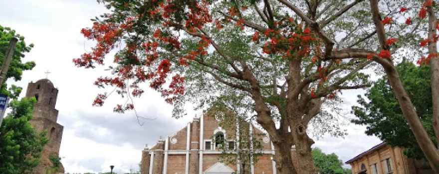 Santa Monica Parish Church (Sarrat Church)