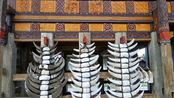 Tongkonan Karuaya