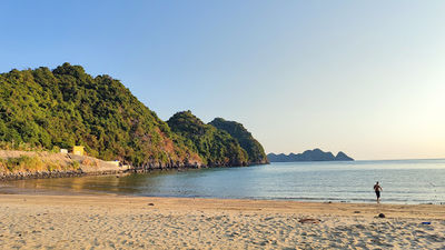 Bãi tắm Tùng Thu, Tung thu beach