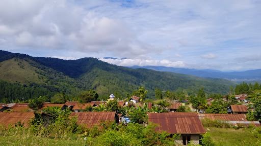 Compare 2 airports near Medan Sunggal