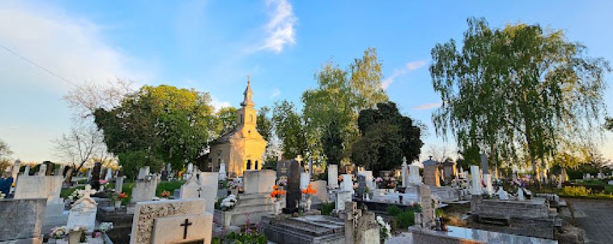 Jászjákóhalmai Szent Kereszt felmagasztalása temetőkápolna