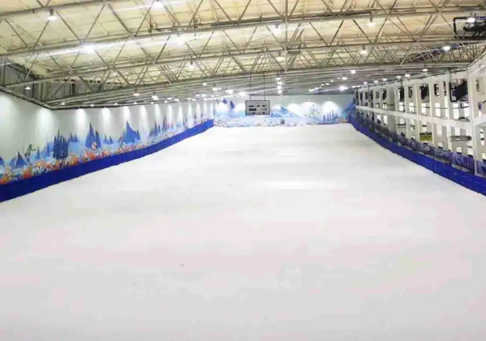 4_Tus-Qiaobo Ice & Snow World