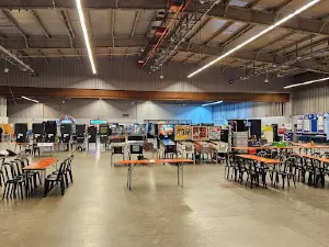 Hall Polyvalent