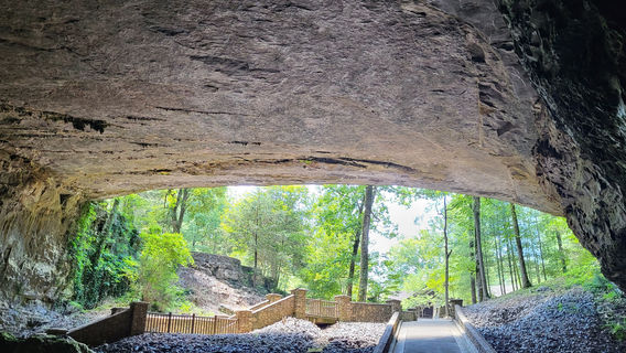 Cathedral Caverns State Park