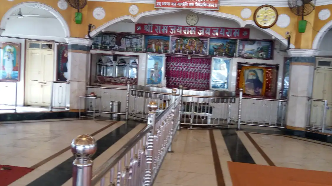 Hotels near Shri Bala Hanuman Sankirtan Temple