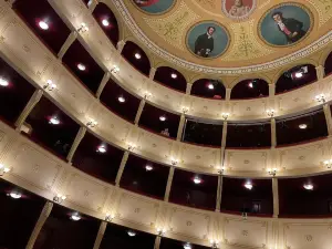 Apollon Theater