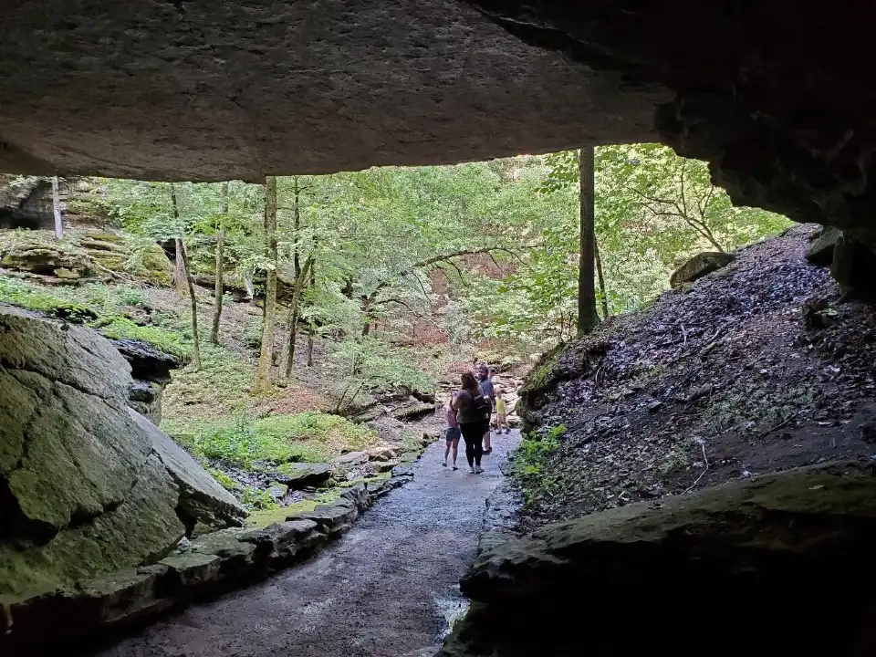 3_War Eagle Cavern
