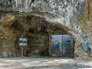 Grottes d'Isturitz et d'Oxocelhaya