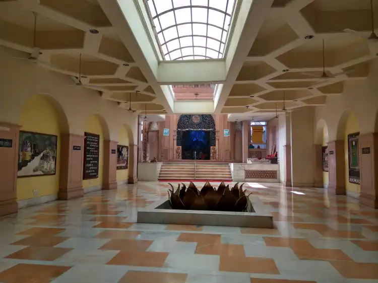 Hotels near Shree Radha Ras Bihari Ashta Sakhi Temple