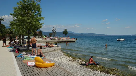 Porto San Felice beach