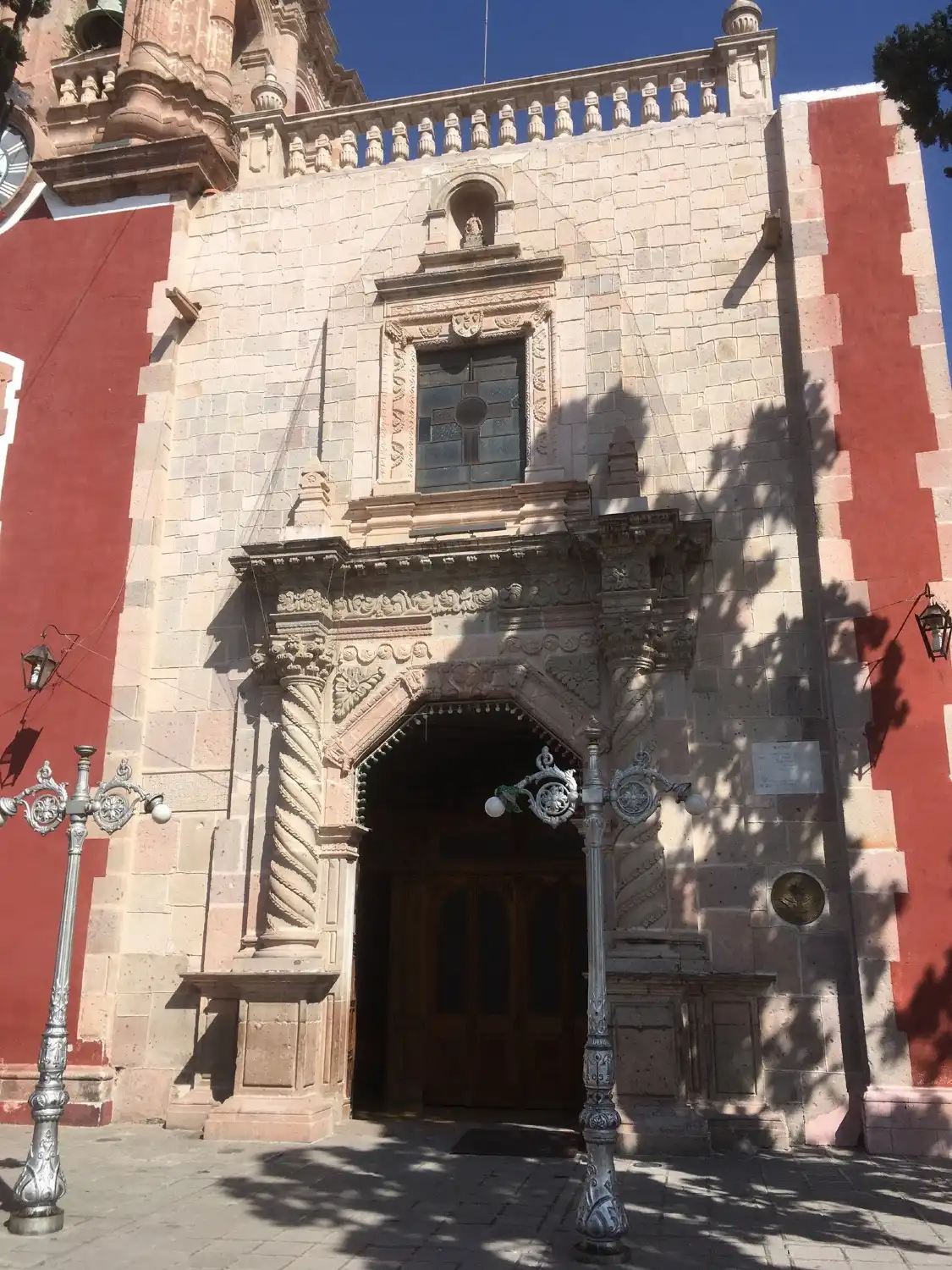 Hotels near Parroquia de San Felipe Apostol