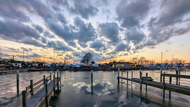 Edgewater Yacht Club