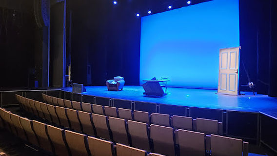 Le Théâtre