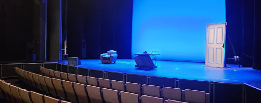 Le Théâtre