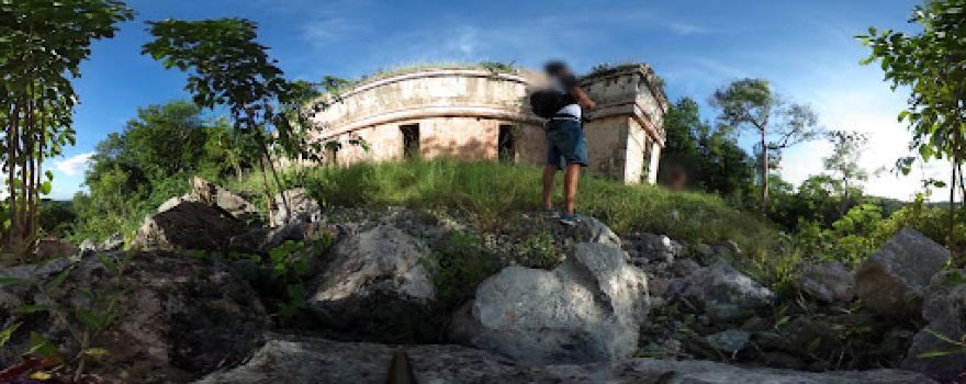 Zona Arqueológica Chacmultún