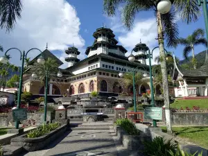 Muko Muko Park Maninjau