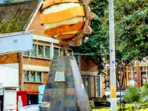 Monumento a la naranja