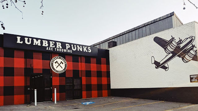 Lumber Punks Axe Throwing Perth
