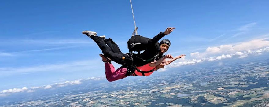 FUN PARACHUTISME ALBI - Saut en Parachute Albi Toulouse Occitanie