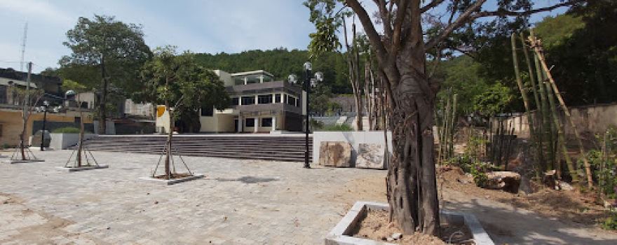 Khu tưởng niệm Bác Hồ