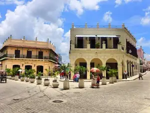 Plaza Del Gallo
