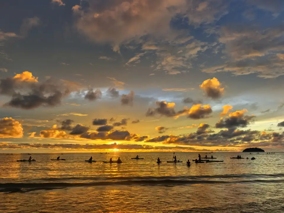 4_Pantai Tanjung Aru