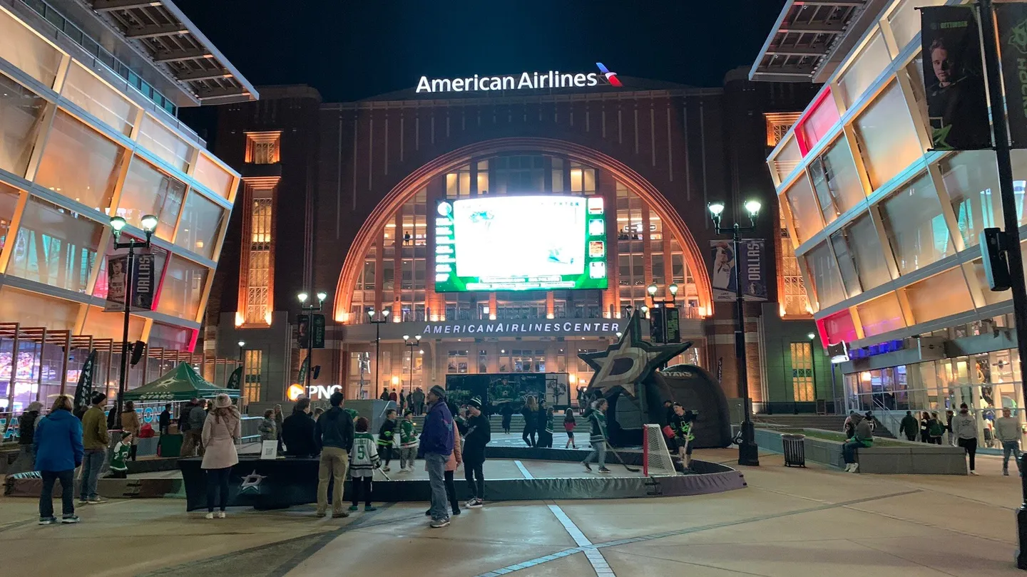 2_American Airlines Center