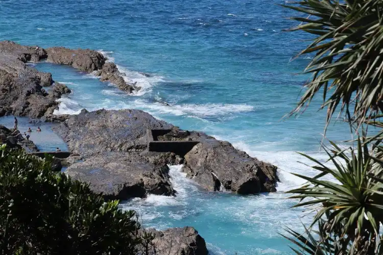 Hotels near Snapper Rocks