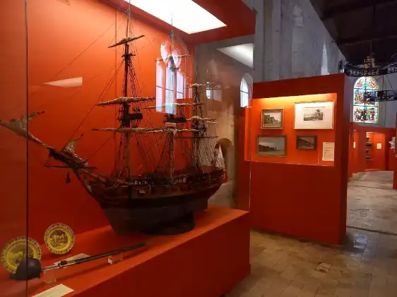 Hotels near Naval Museum